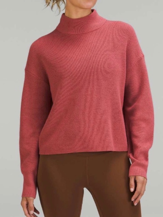 lululemon athletica Sweaters - 💐NWT💐 Lululemon Merino Wool-Blend Ribbed Turtleneck Brier Rose -size 4